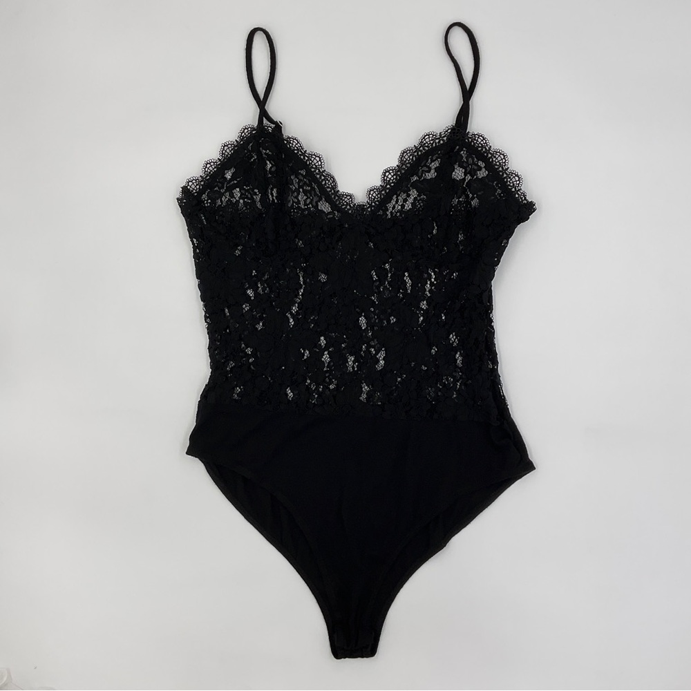 Forever 21 NWOT Lace Mesh Bodysuit Black Adjustable Straps Snap Crotch Sexy Bold